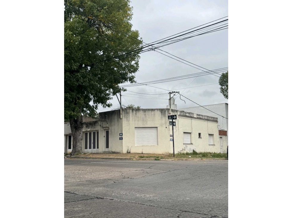 Casa a refaccionar en Venta -Calle 28 y 40 - 1