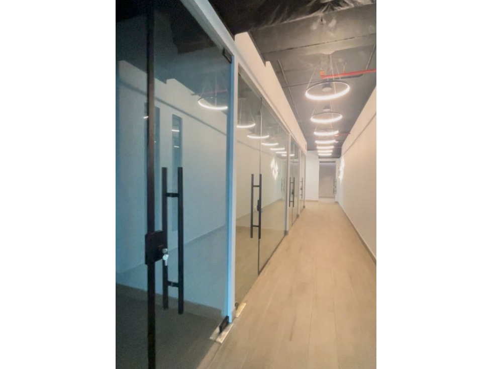 Calle 50 / TFC Oficina $6,024/Alquiler