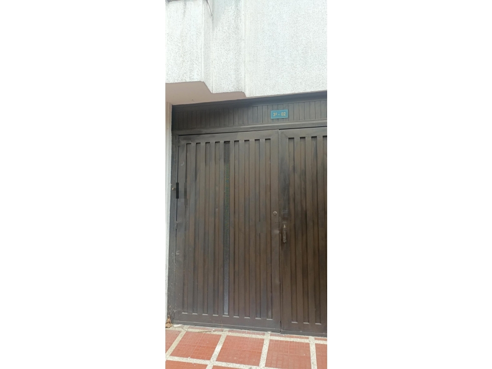CALLE 62 NORTE 3E02 Y 3E08 GARAJE 301 1ER PISO EDIFICIO BIFAMILIAR MA