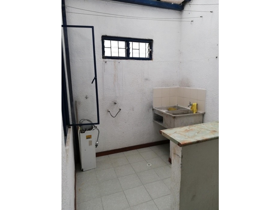 CALLE 6 CON CARRERA 1B No. 5B-31 URBANIZACION LOS GUAYACANES - 6