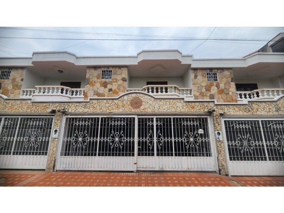 CALLE 6N AVENIDAS 7E Y 9E URBANIZACION LA CEIBA LOTE #23 - 1