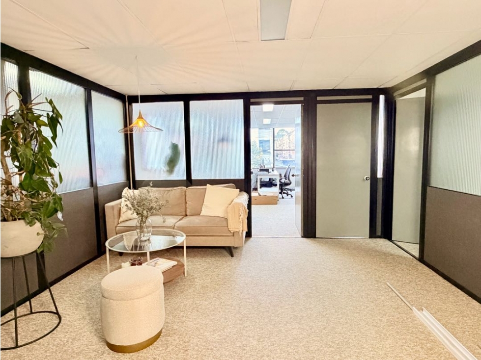 Calle 95 con 11 arriendo muy buena oficina exterior con 109 m2, 2 park - 5