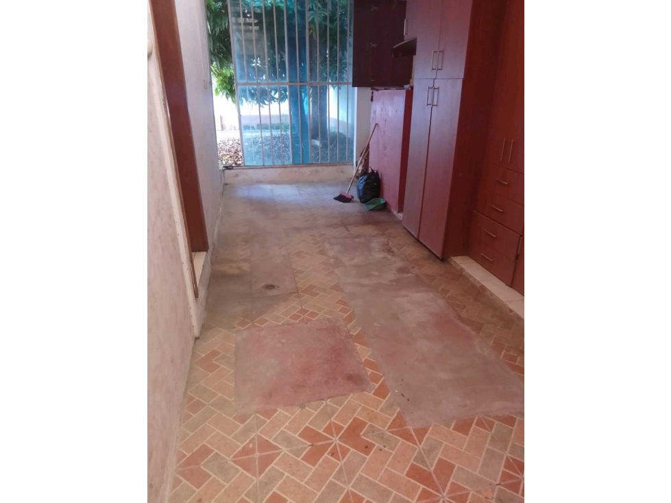 VENTA DE CASA EN ESMERALDA URBANIZACION MALIBU AL NORTE - 2