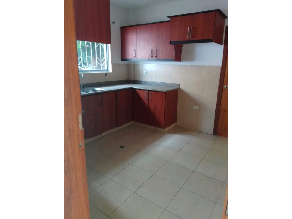 VENTA DE CASA EN ESMERALDA URBANIZACION MALIBU AL NORTE - 5