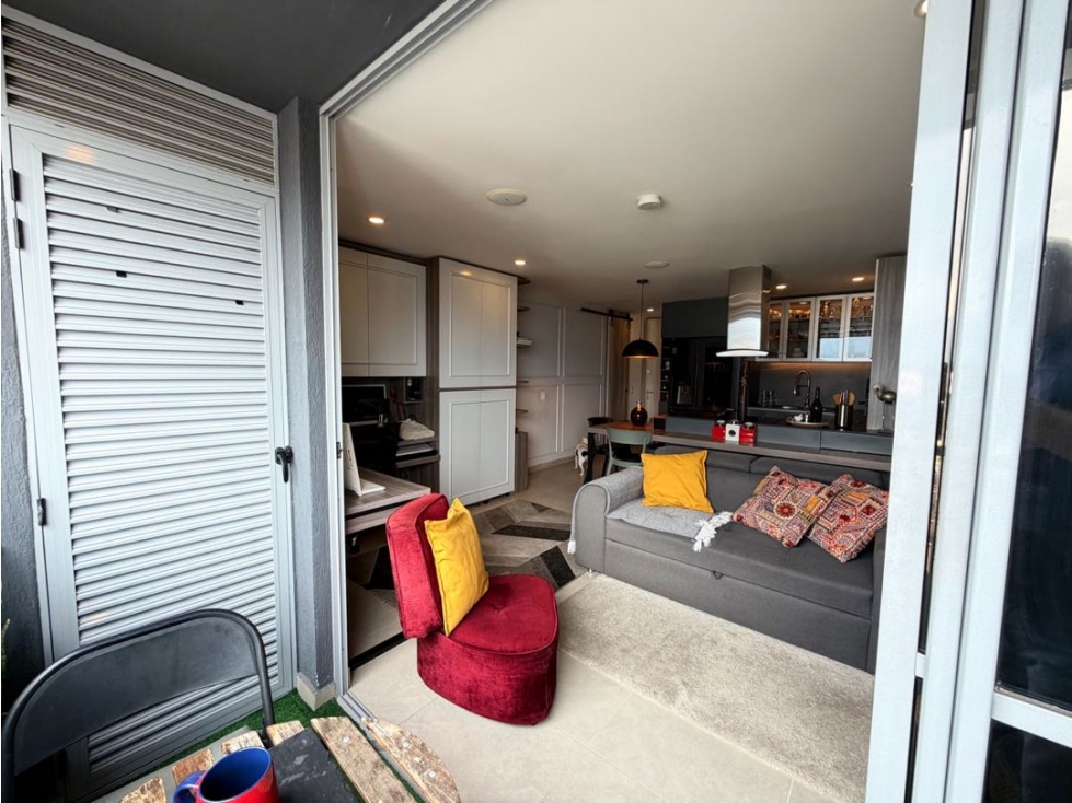 VENTA DE APARTAESTUDIO REMODELADO EN CIUDAD DEL RÍO | MEDELLÍN — foto 3