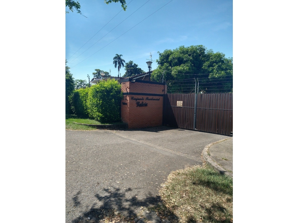 CARRERA 127 Y 127A 20-100 LOTE Y CASA C-9 CONJ. RESIDENCIAL GALICIA C