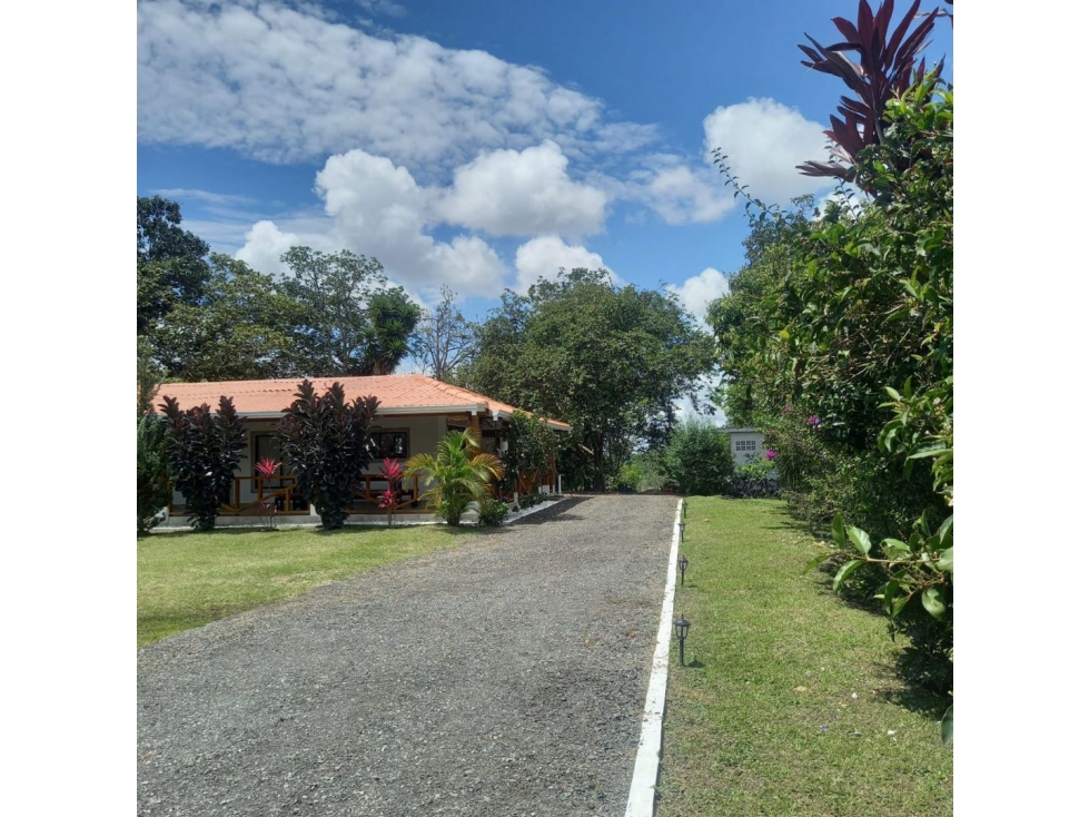 Casa campestre ( nor occidente) hojas anchas , Armenia Quindío. — foto 4