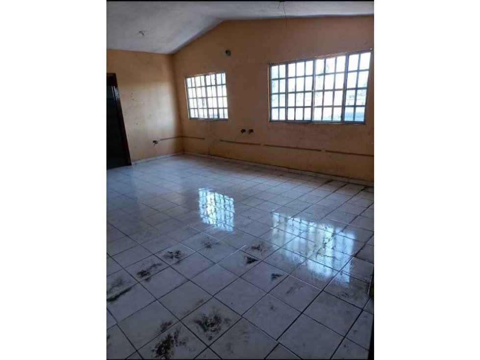 Cas en Venta Ideal para escuela y oficinas — foto 2
