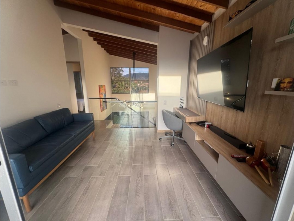 Casa 128m² doble altura + patio privado 40m² | La Ceja, Antioquia — foto 5