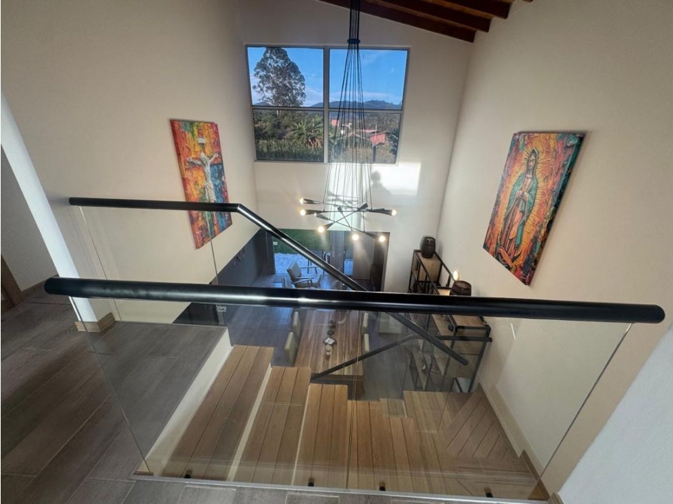 Casa 128m² doble altura + patio privado 40m² | La Ceja, Antioquia — foto 3