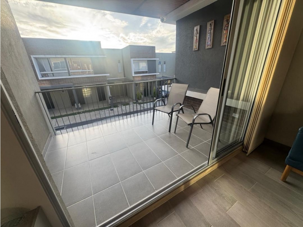 Casa 128m² doble altura + patio privado 40m² | La Ceja, Antioquia — foto 4