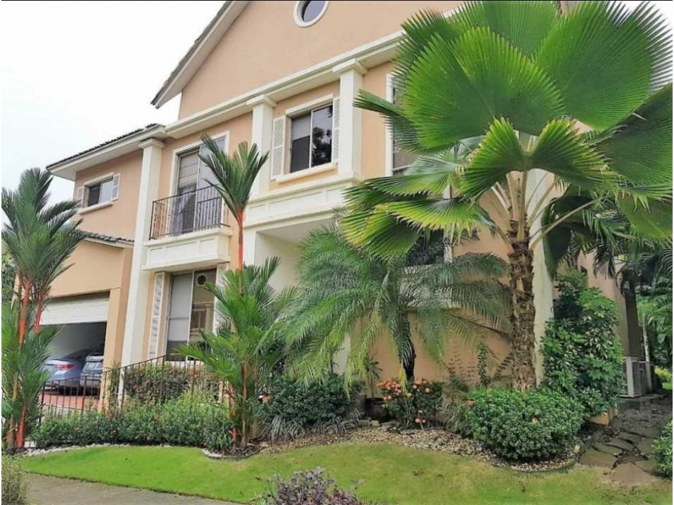 EMBASSY GARDEN. CASA VENTA