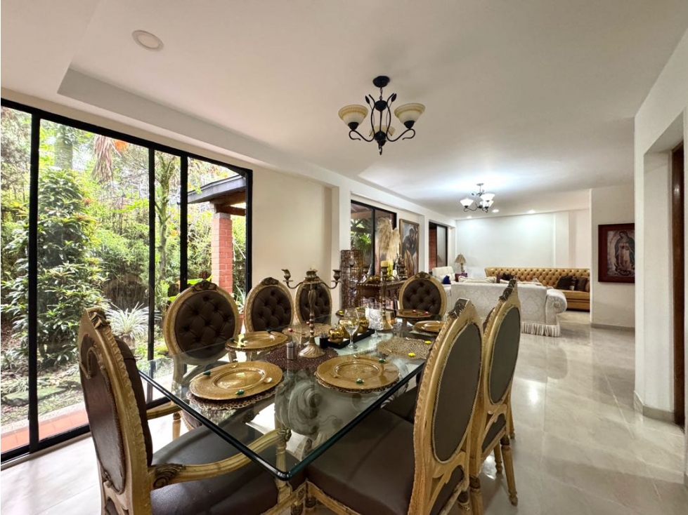 Venta casa en unidad con piscina. El Poblado, El Tesoro. — foto 4