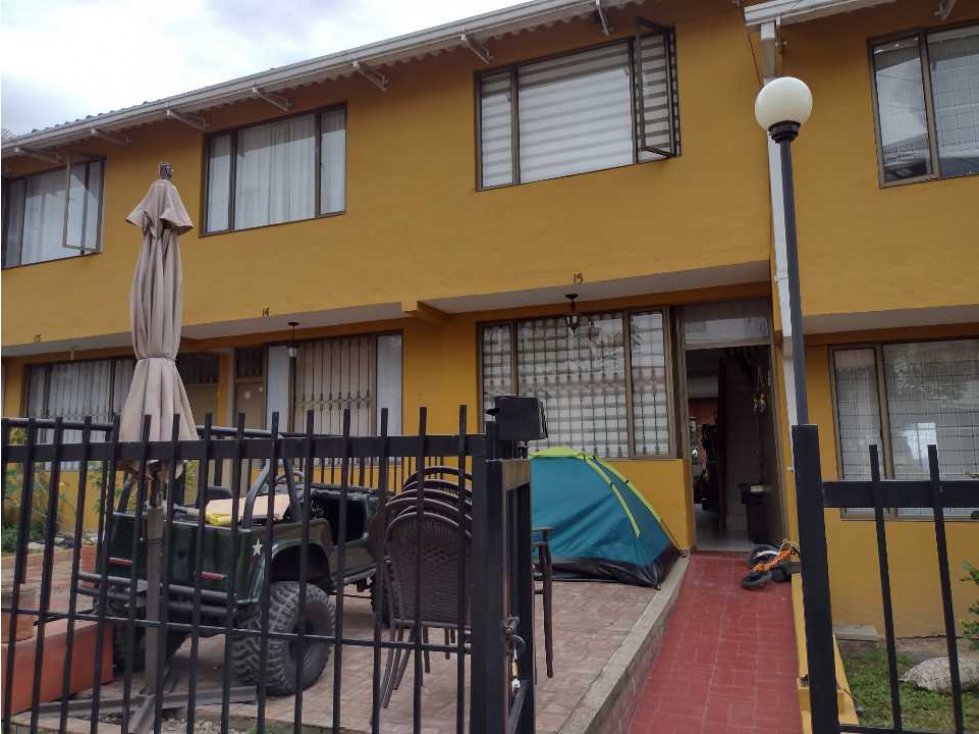 Casa $320 millones en La Mesa - 1