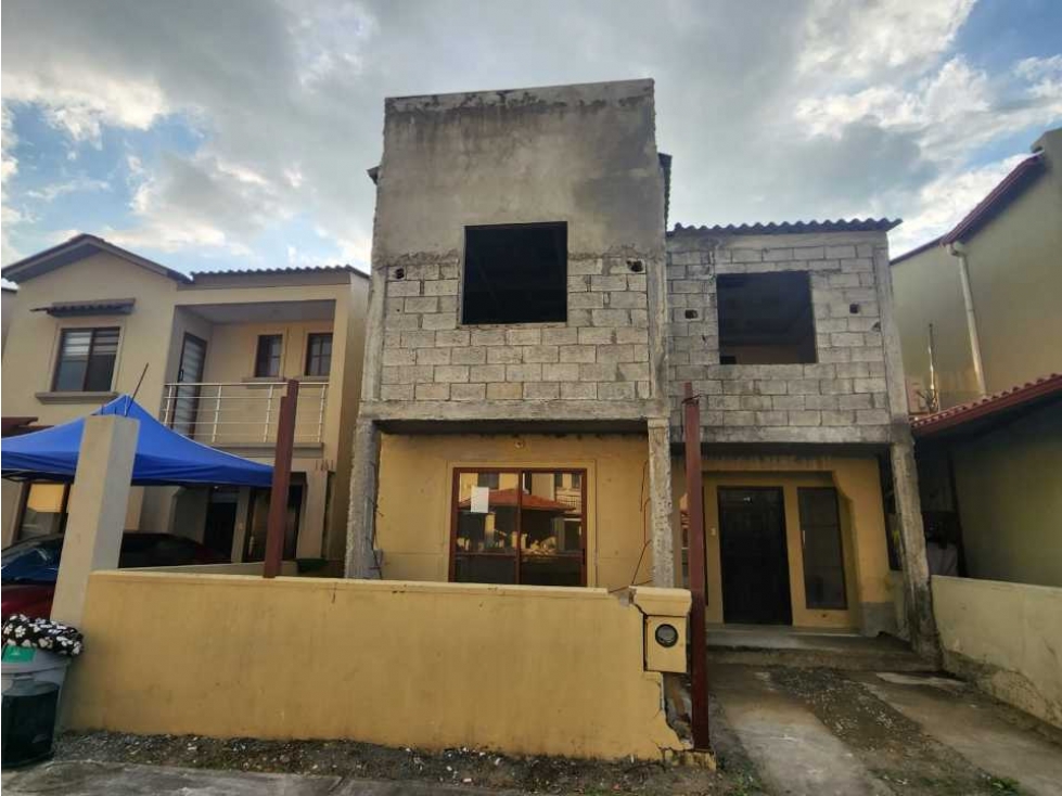 Venta Casa 2 plantas con Proyecto de Ampliación en Urb La Rioja - 1