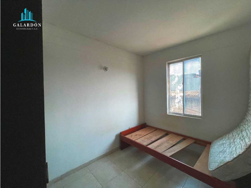 Vendo casa en Santa Marta de tres plantas para remodelar — foto 2