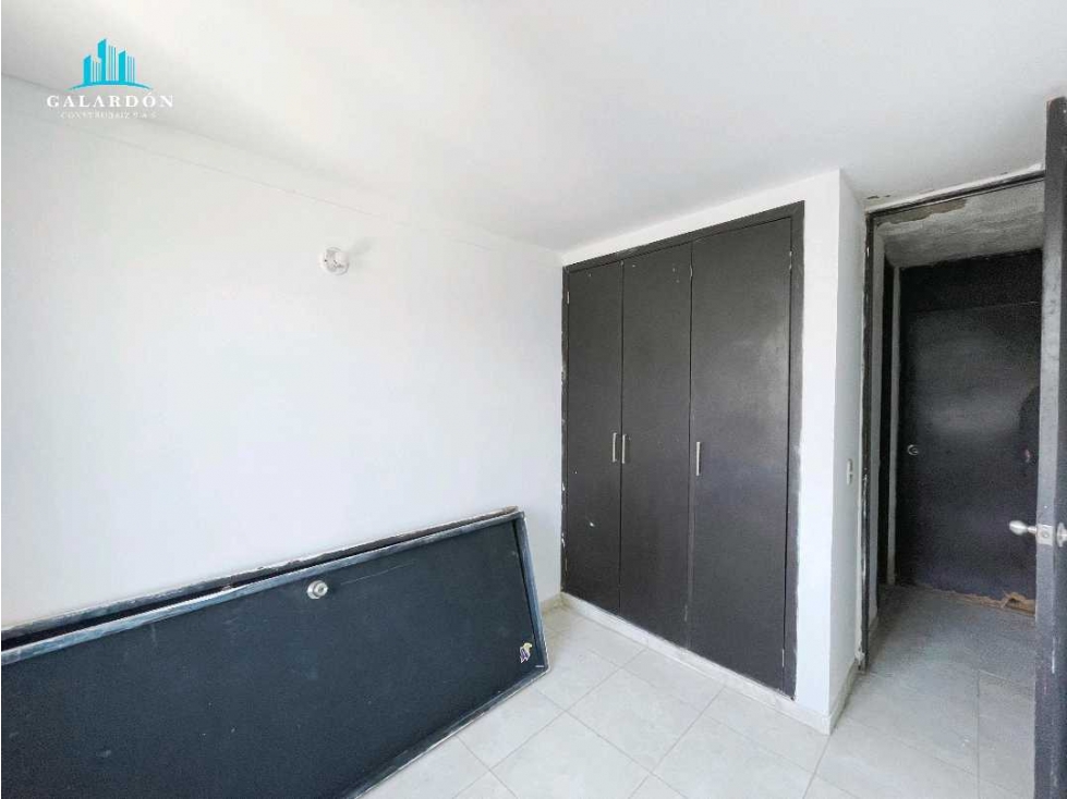 Vendo casa en Santa Marta de tres plantas para remodelar — foto 3