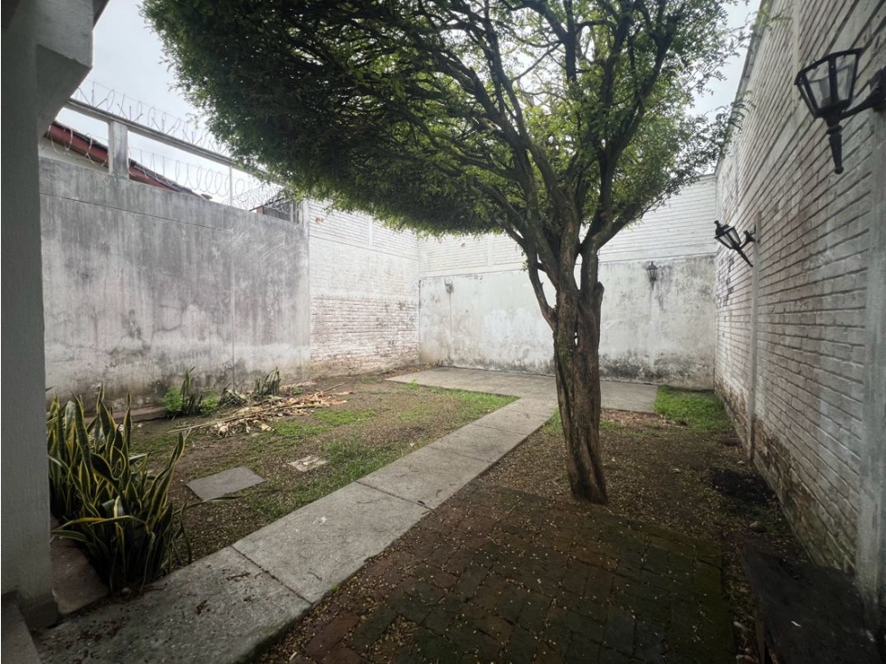 Casa 4 alcobas Avenida del Río Cartago - 3