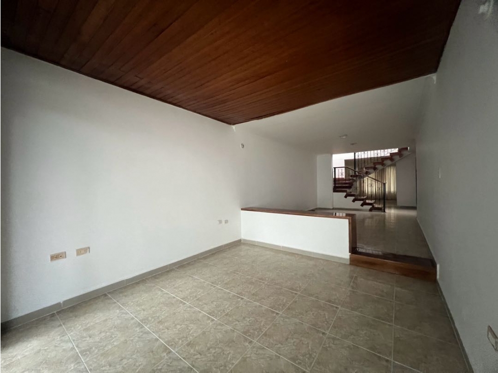 Casa 4 alcobas Avenida del Río Cartago - 5