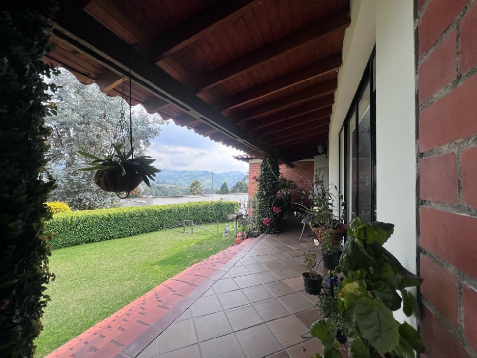 Casa 4 alcobas Conjunro Cerrado La Alhambra Manizales — foto 6
