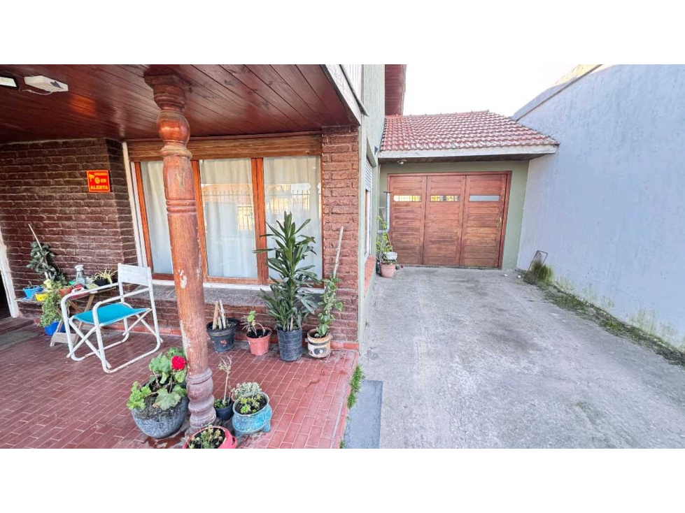Venta Chalet 4 Ambientes con patio, Quincho, Garage! APTO CRÉDITO. — foto 3
