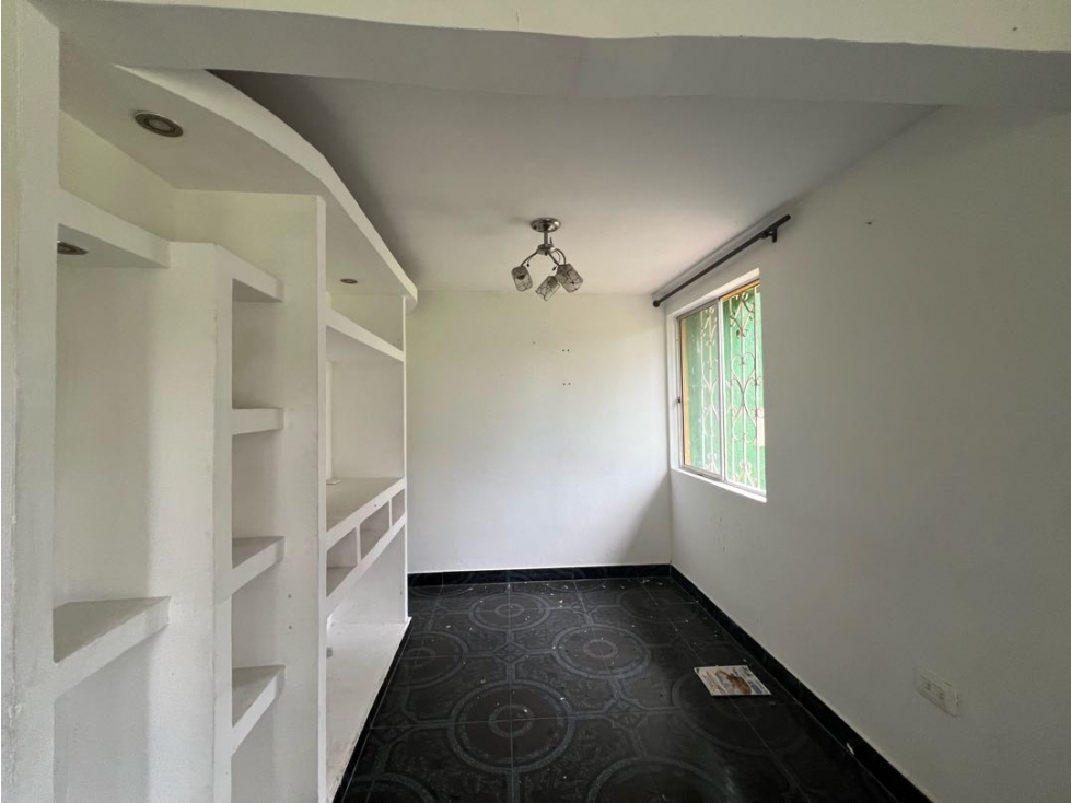 Casa 5 alcobas Conjunto Cerrado Avenida el Ferrocarril Dosquebradas