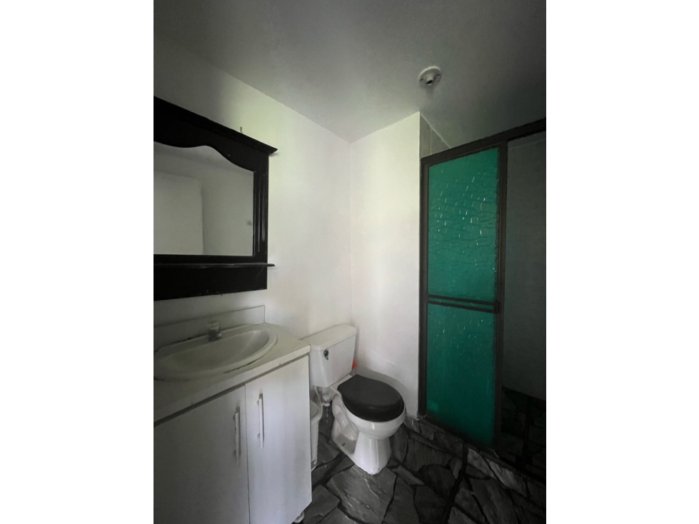 Casa 5 alcobas Conjunto Cerrado Avenida el Ferrocarril Dosquebradas — foto 2
