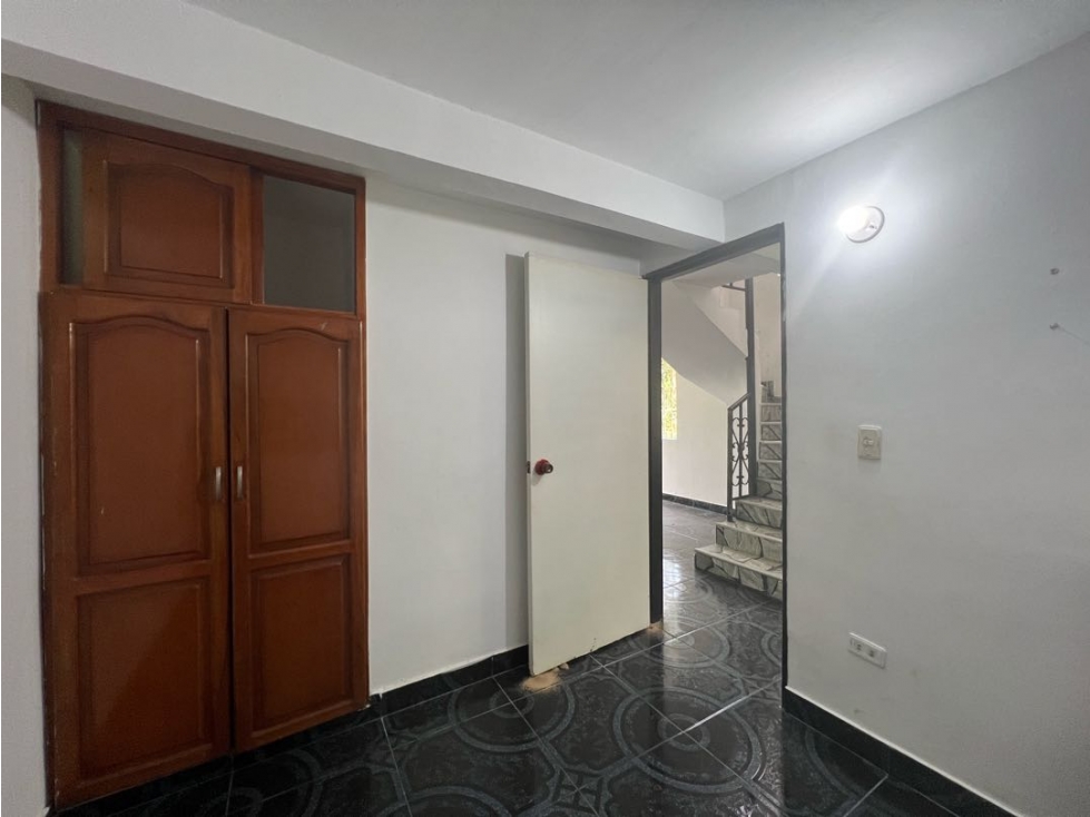 Casa 5 alcobas Conjunto Cerrado Avenida el Ferrocarril Dosquebradas — foto 3