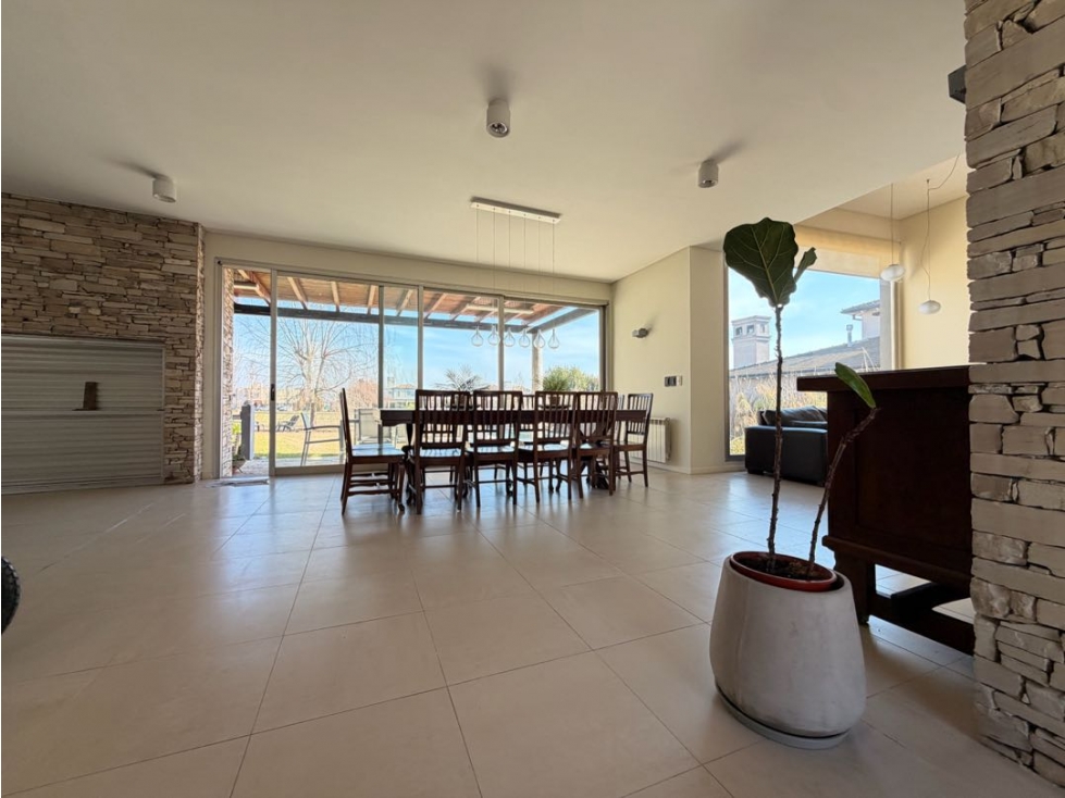 Moderna y funcional casa en La Concepción: Apto Crédito - 4