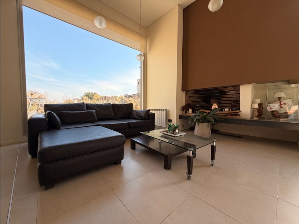 Moderna y funcional casa en La Concepción: Apto Crédito - 6