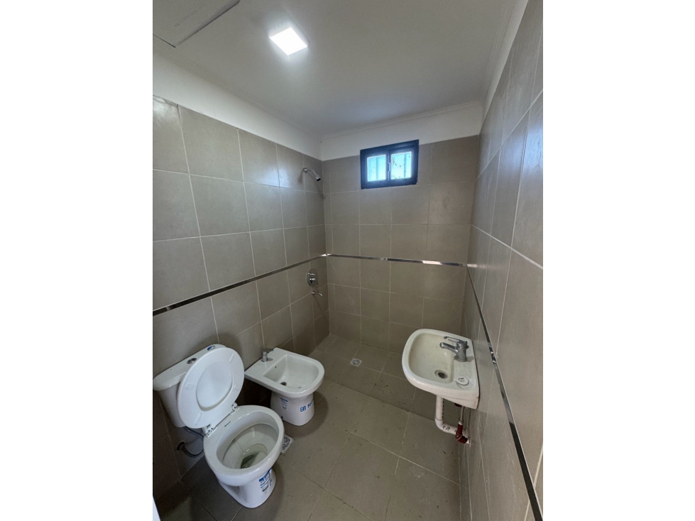 CASA A ESTRENAR EN B° CATALINAS FRENTE A LA PLAZA - 5