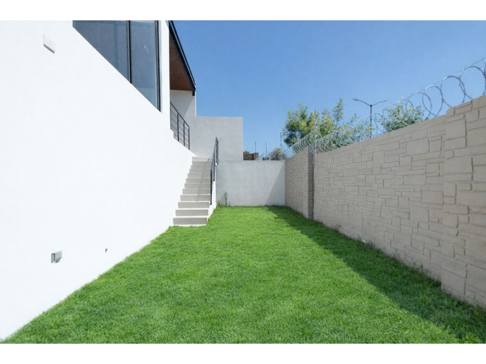 Casa nueva en venta en Lomas Angelopolis 2! Salida a Atlixcayotl! — foto 2