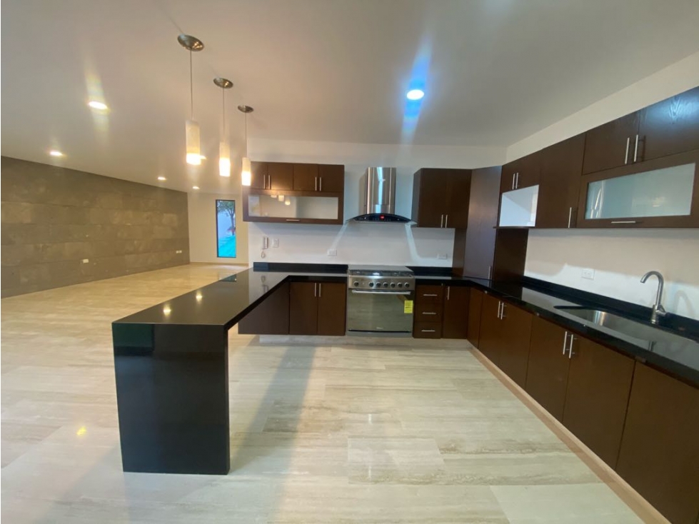 Casa en venta con recamara en planta baja en Lomas de Angelopolis — foto 3