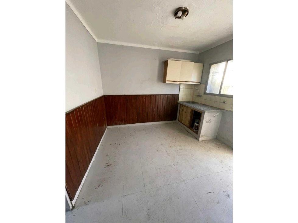 CASA A RECICLAR EN VENTA EN TANDIL - 4