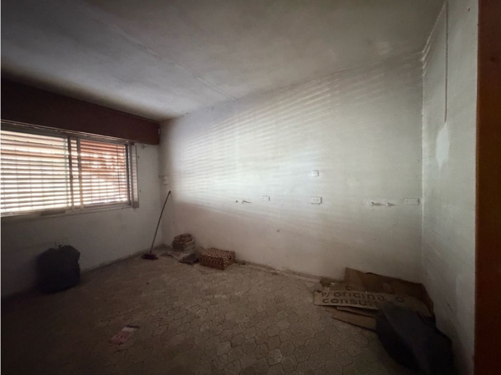 Casa a reciclar en zona centrica a la venta — foto 4