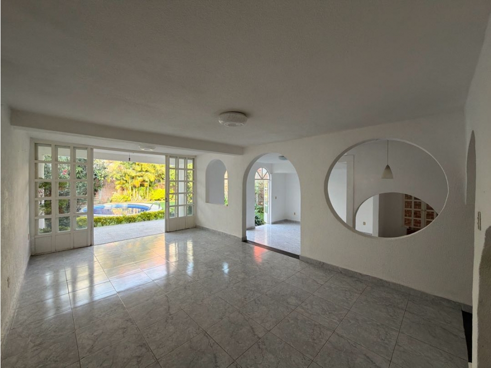 Casa al norte de Cuernavaca con alberca y jardín privados en venta — foto 3