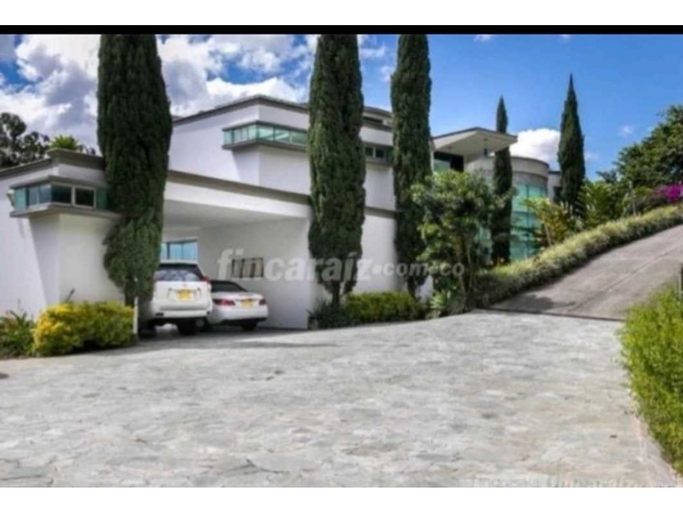 CASA ALTOS DEL POBLADO CON PISCINA Y VISTA 6 mil 500 millones — foto 4