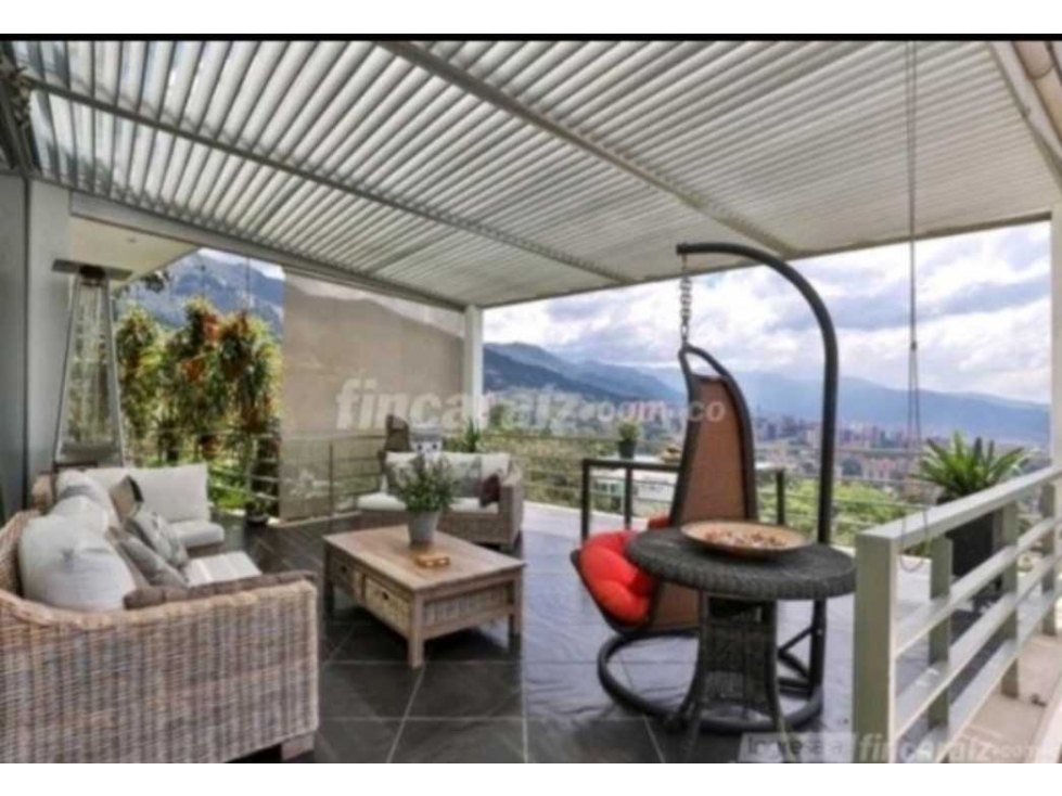 CASA ALTOS DEL POBLADO CON PISCINA Y VISTA 6 mil 500 millones — foto 5