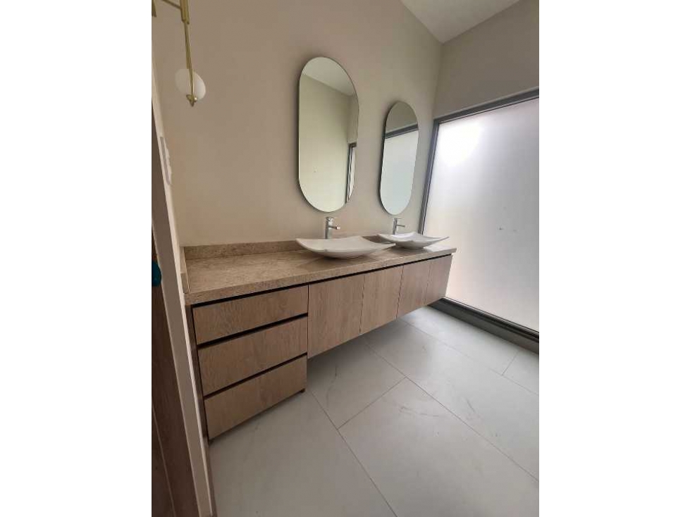 CASA ALTOZANO EXCELENTE UBICACION NUEVA — foto 6
