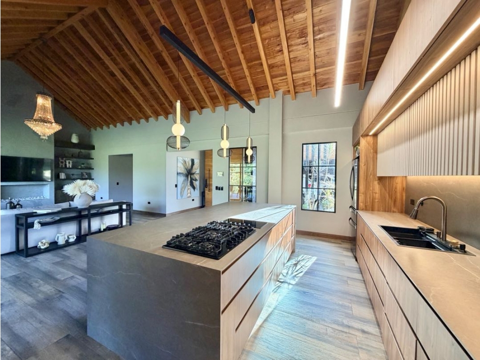 Casa amoblada | 2.036 m² de lote | 370 m² construidos | Llanogrande — foto 6