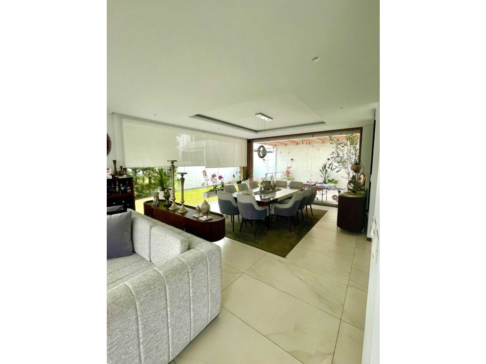 Alquilo Casa amoblada en Hilacril 4 dormitorios jardín terraza y BBQ - 3
