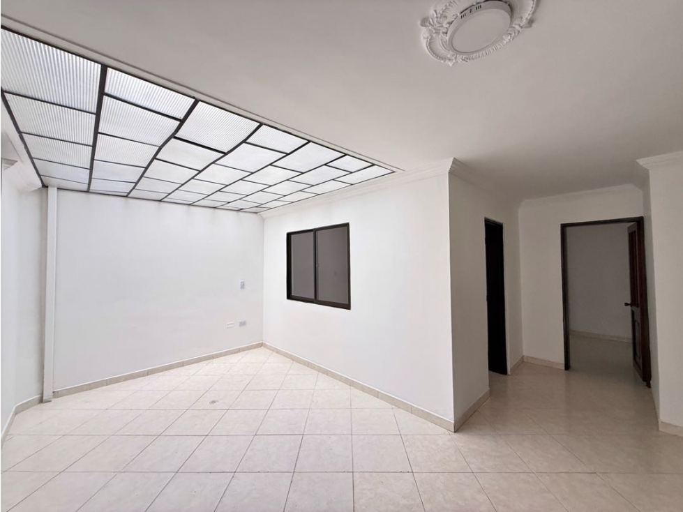 CASA AMPLIA CON LOCAL EN VENTA - COPACABANA CERCA AL PARQUE PRINCIPAL — foto 3