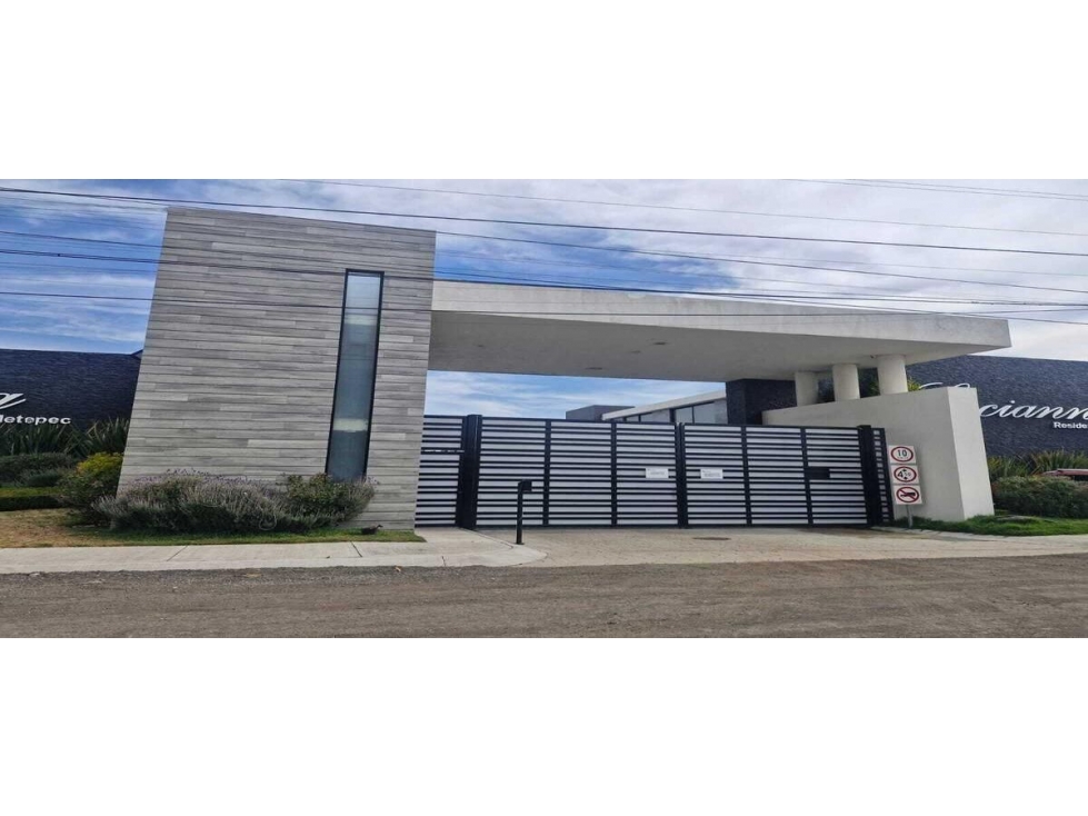 Casa amplia con proceso jurídico resuelto en Regimen Lucianna, Metepe