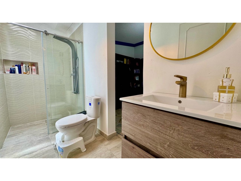 Casa amplia de dos pisos en venta - Barrio Las Mercedes Palmira Valle — foto 5