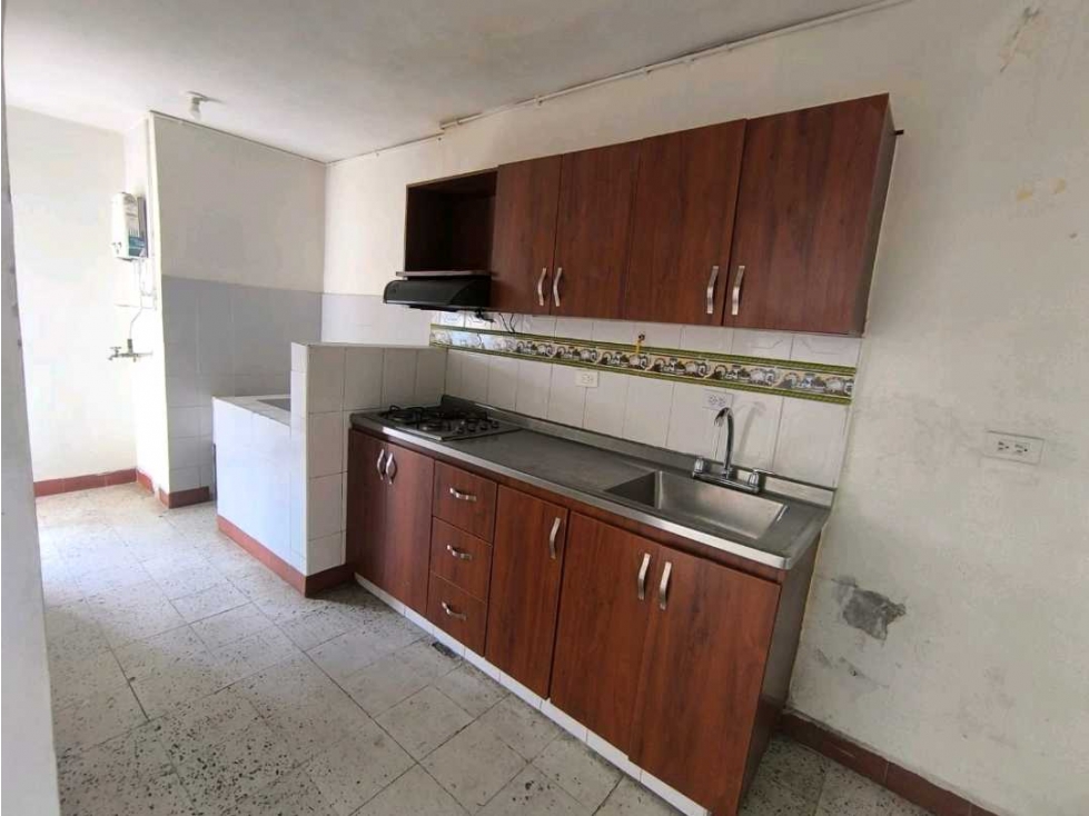 SE VENDE CASA AMPLIA EN COPACABANA BARRIO VILLANUEVA