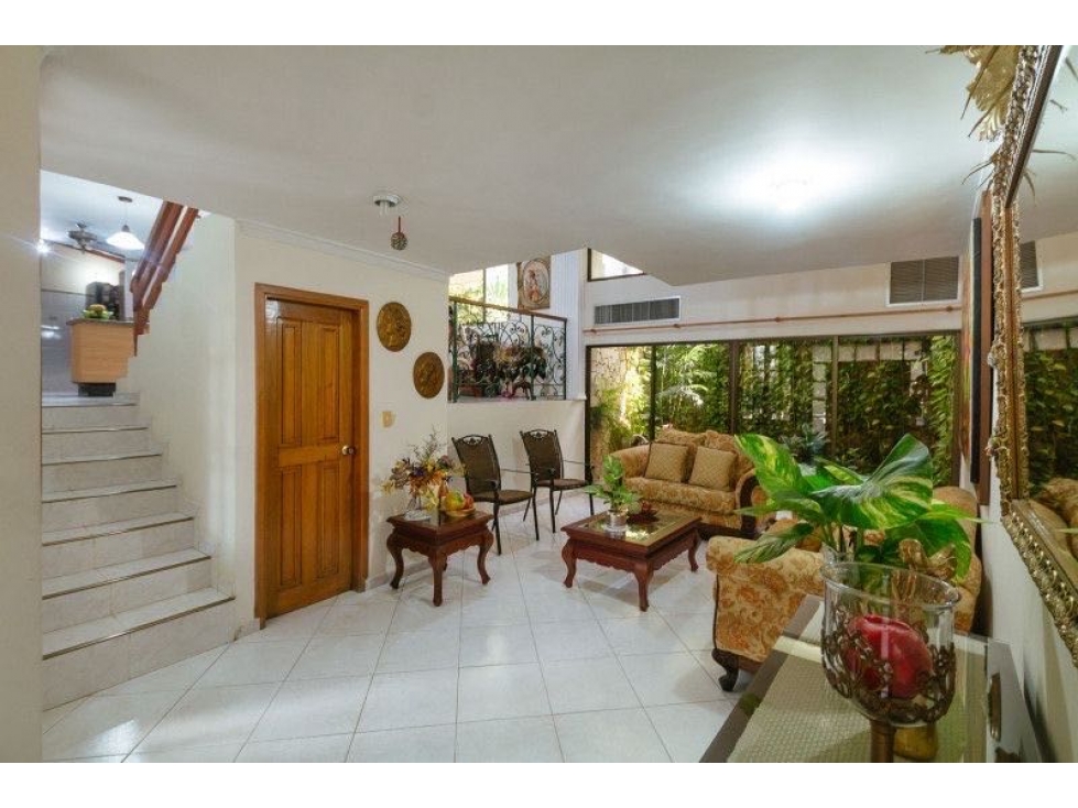 CASA AMPLIA EN RODADERO RESERVADO, SANTA MARTA - 1