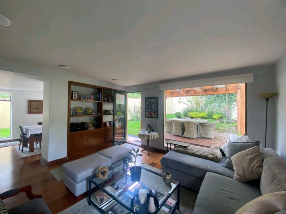 CASA EN VENTA EN CALATRAVA CON JARDIN PRIVADO LOTE DE 250 MTS — foto 2