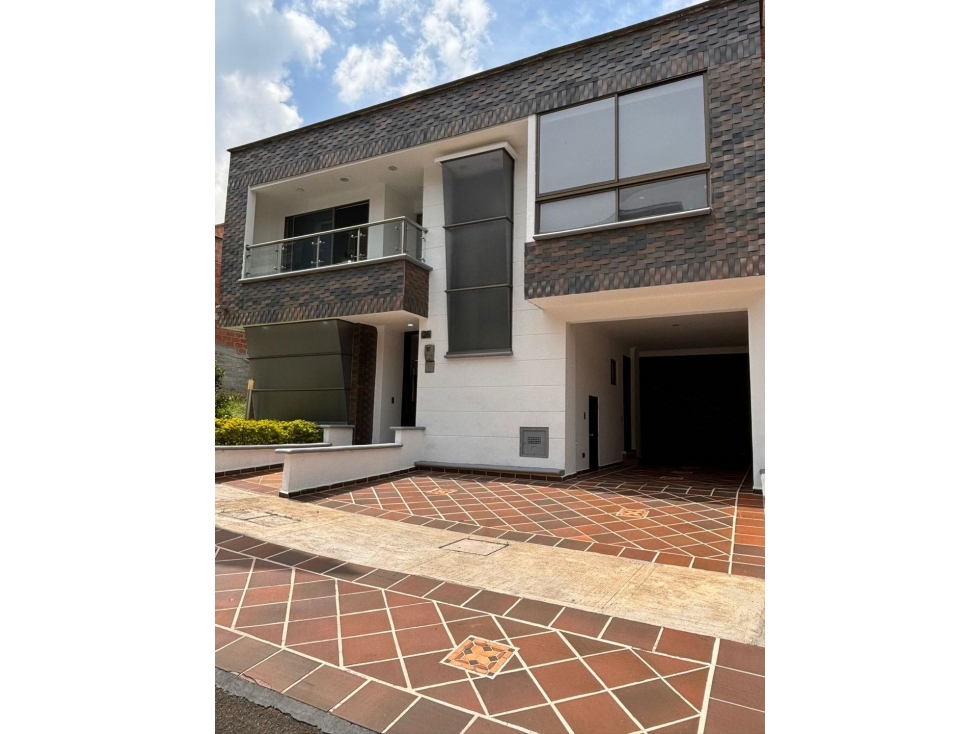 Hermosa Casa amplia en sabaneta La Doctora,