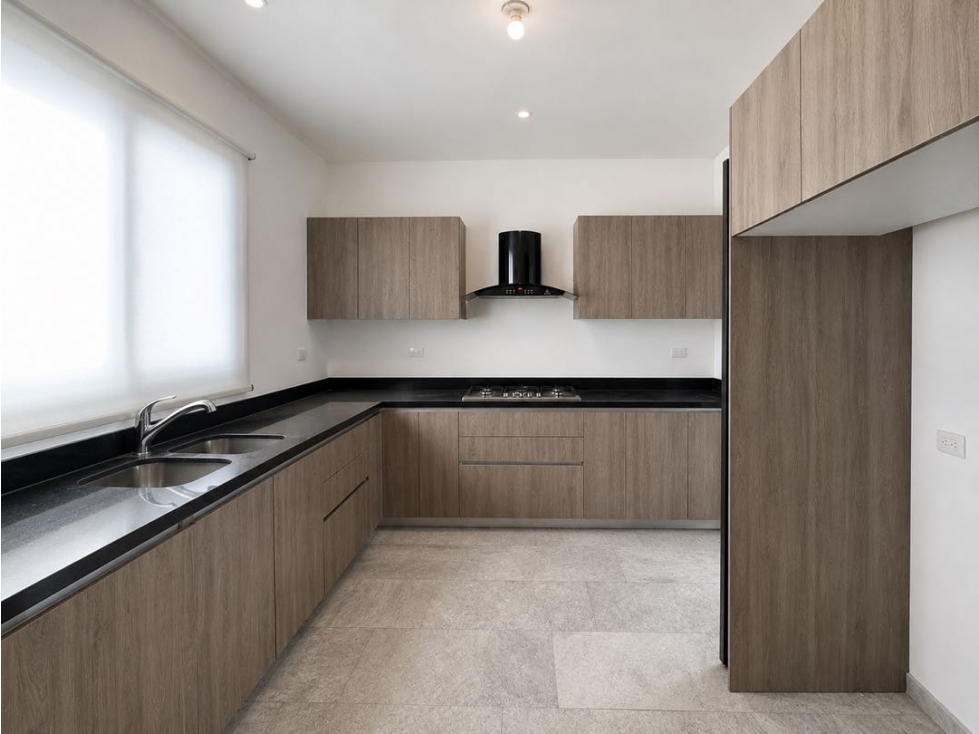 Casa Amplia Equipada en Cumbres Elite Premier de 4 niveles, García - 2