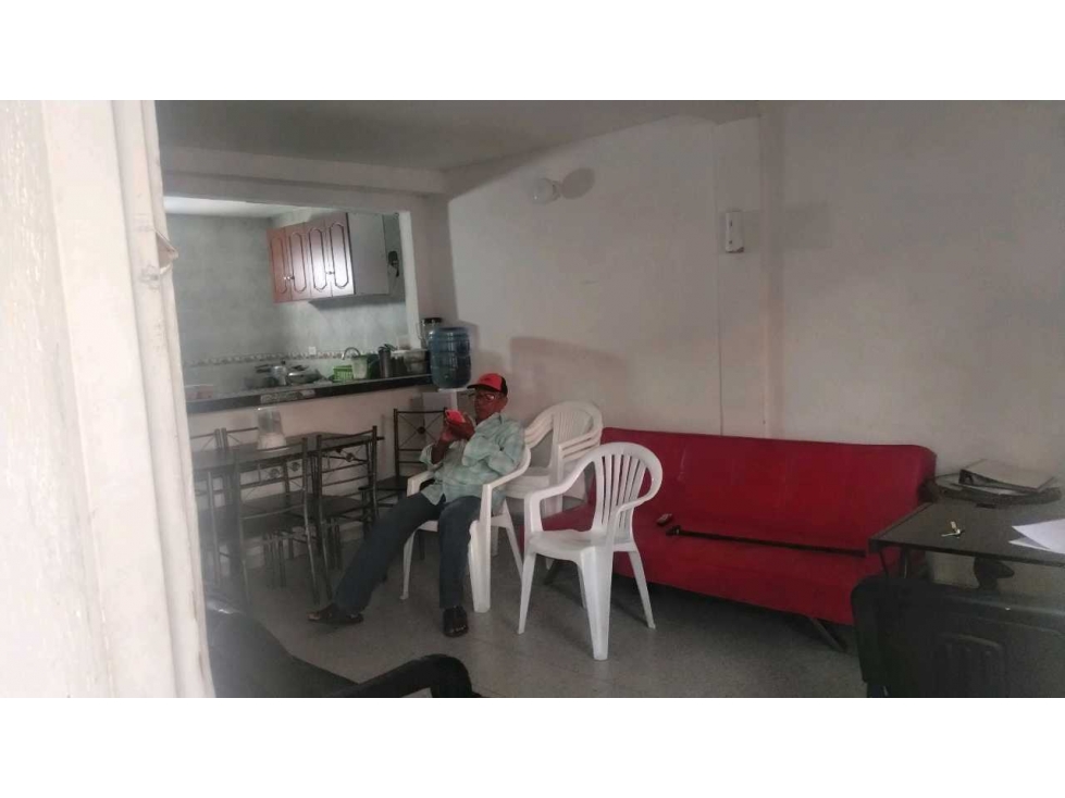 Casa amplia uso comercial uso familiar sector Alcazares- 005K — foto 2